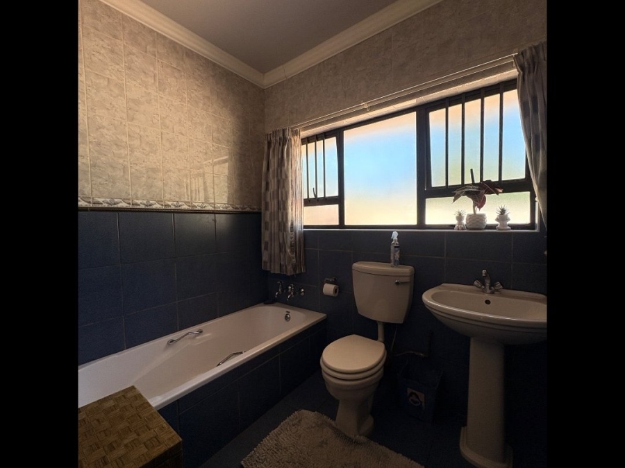 4 Bedroom Property for Sale in Stilfontein Ext 4 North West